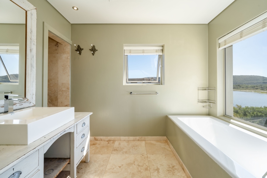 5 Bedroom Property for Sale in Keurbooms River Western Cape